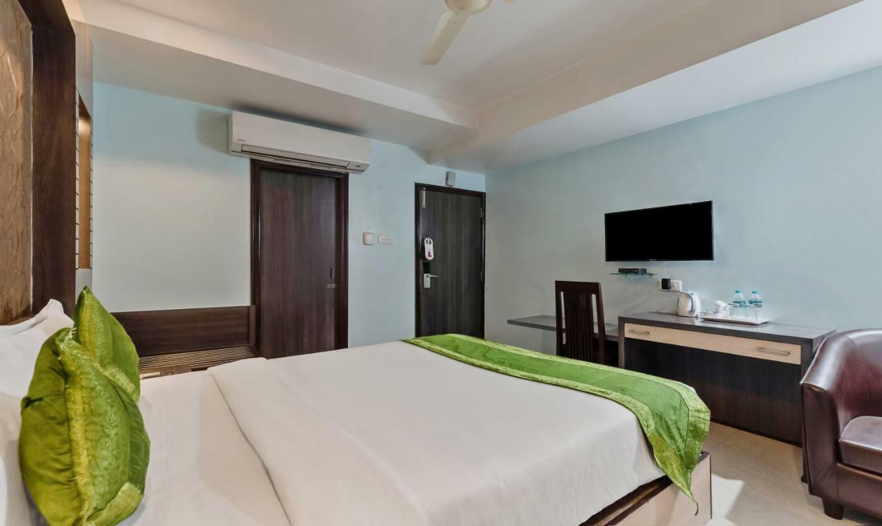 Hotel Oyo 3811 Geetanjali Regency Kalkata Exteriér fotografie