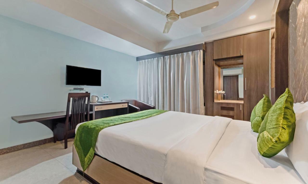 Hotel Oyo 3811 Geetanjali Regency Kalkata Exteriér fotografie