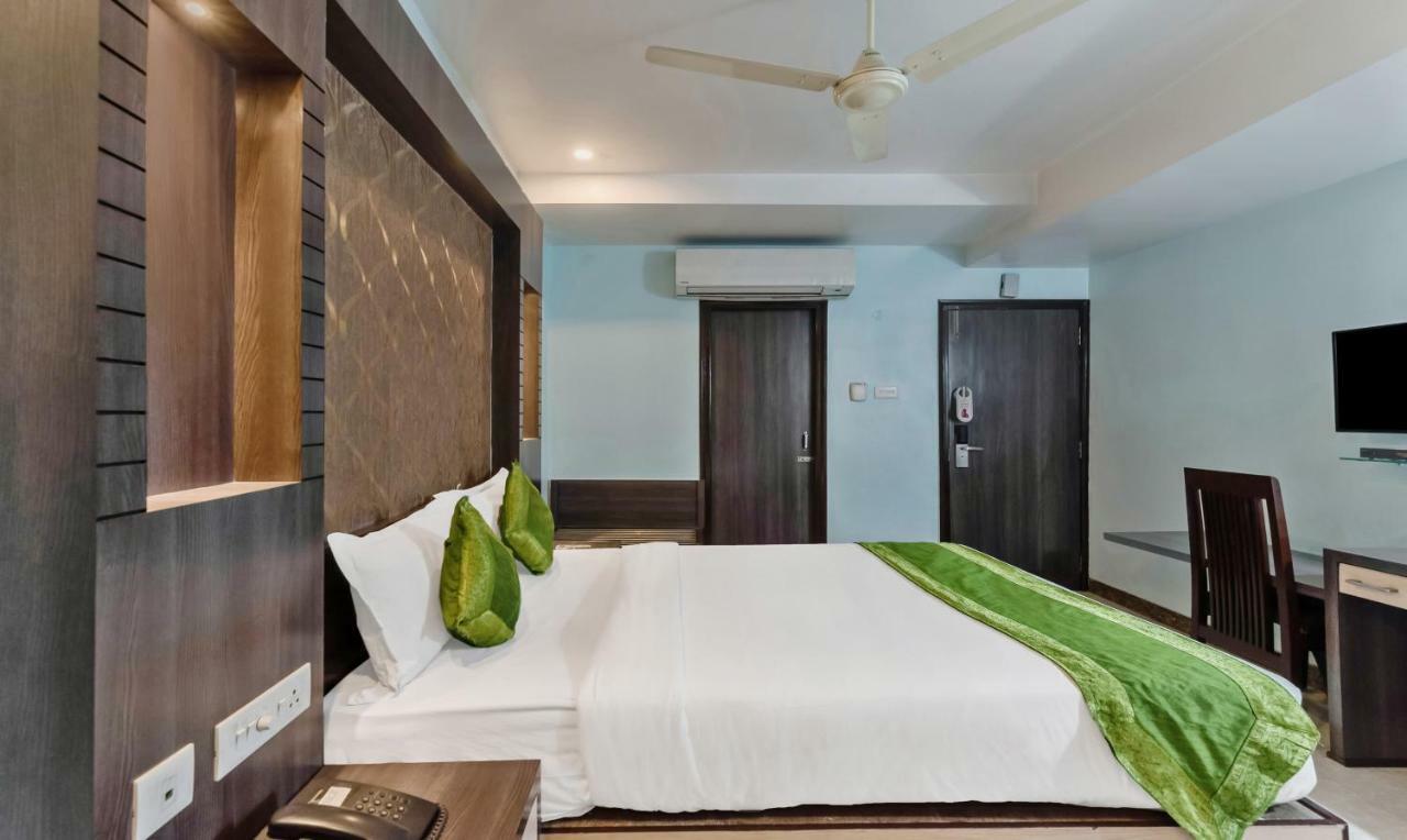 Hotel Oyo 3811 Geetanjali Regency Kalkata Exteriér fotografie