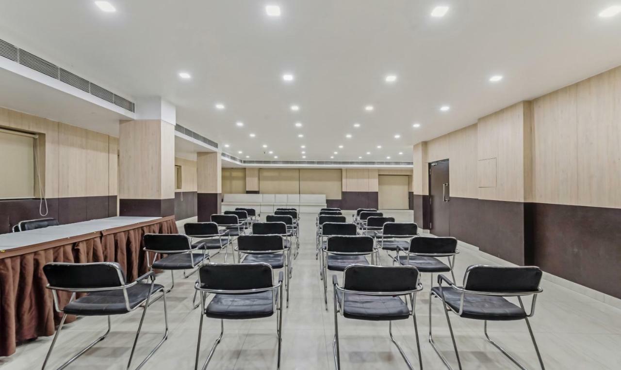 Hotel Oyo 3811 Geetanjali Regency Kalkata Exteriér fotografie