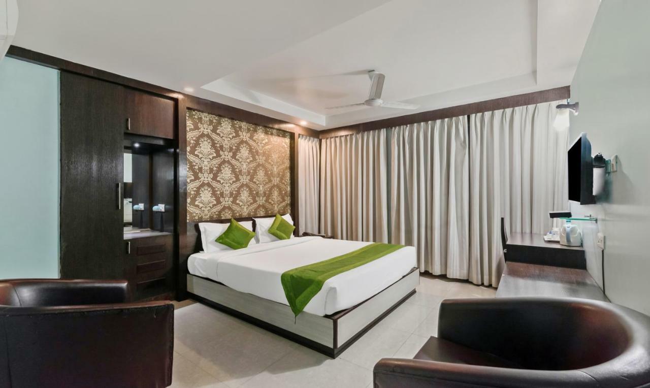 Hotel Oyo 3811 Geetanjali Regency Kalkata Exteriér fotografie