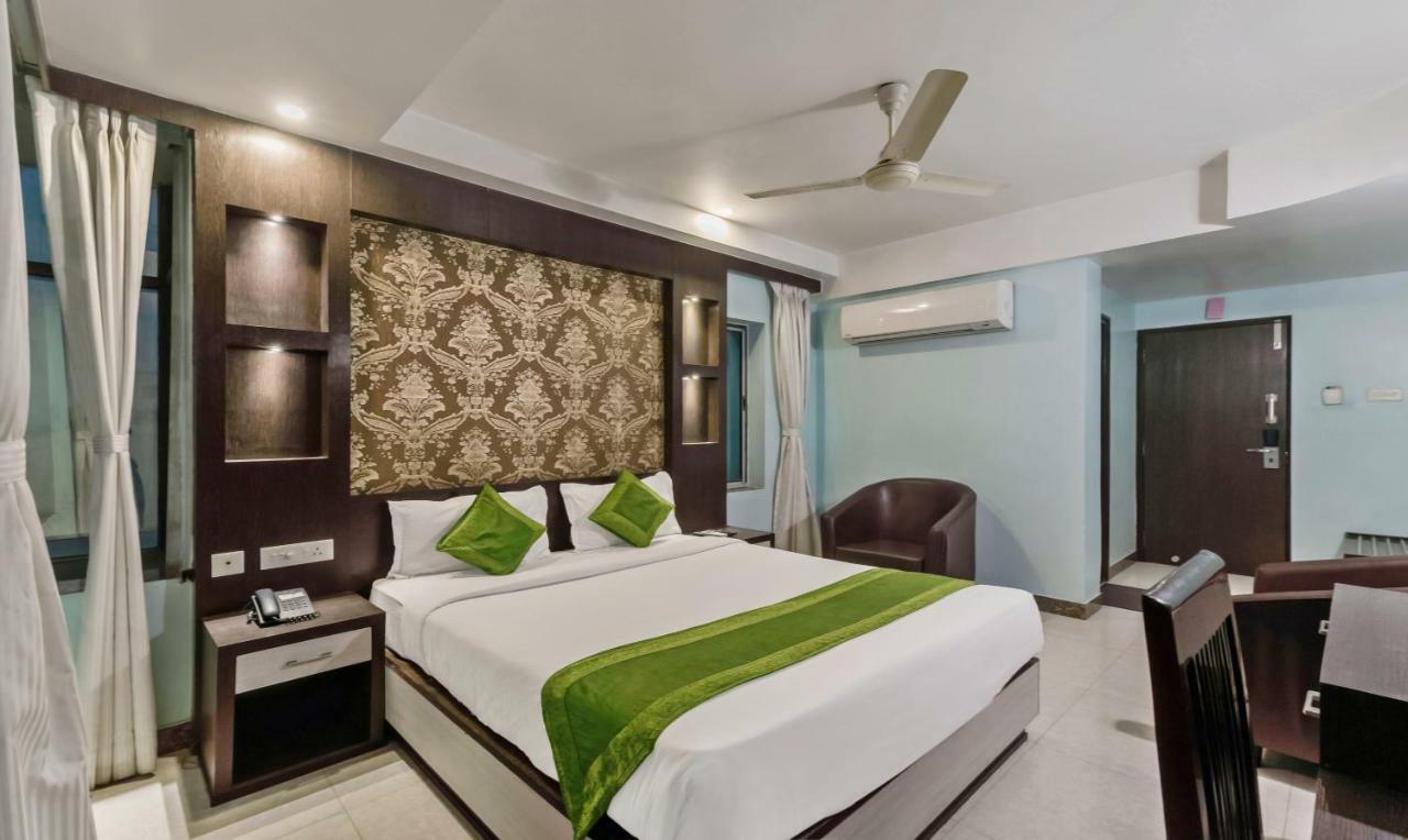 Hotel Oyo 3811 Geetanjali Regency Kalkata Exteriér fotografie