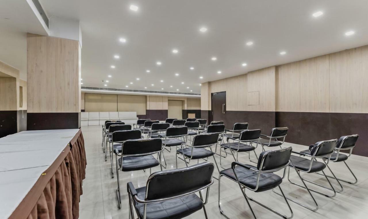 Hotel Oyo 3811 Geetanjali Regency Kalkata Exteriér fotografie