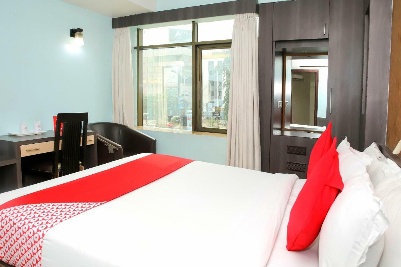 Hotel Oyo 3811 Geetanjali Regency Kalkata Exteriér fotografie