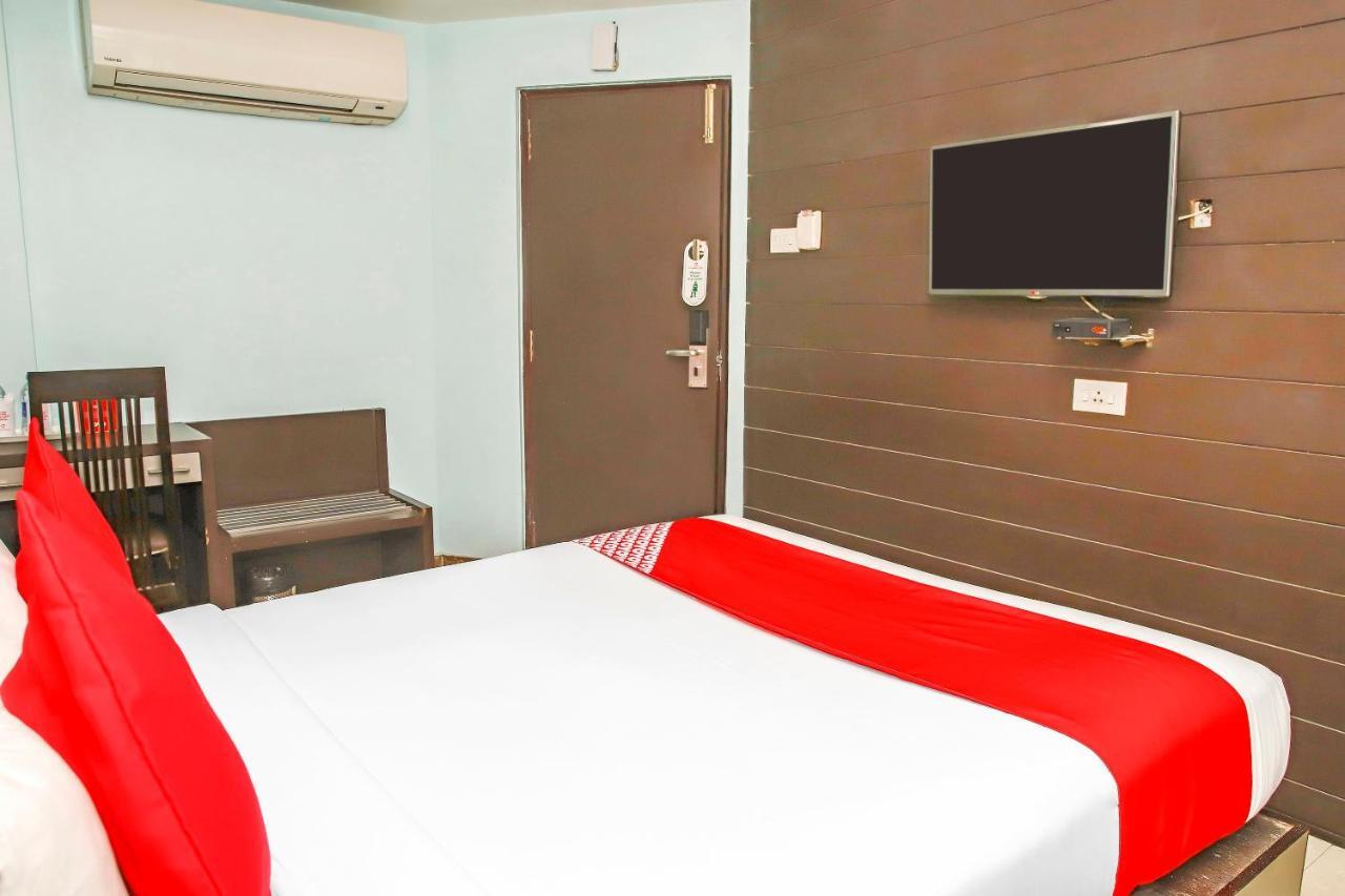 Hotel Oyo 3811 Geetanjali Regency Kalkata Exteriér fotografie